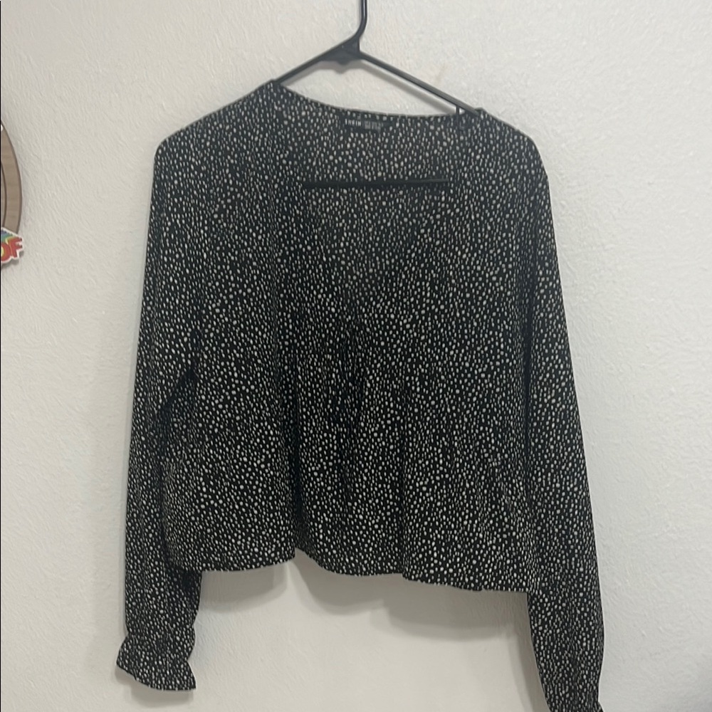 SHEIN Black Long Sleeve Crop Blouse